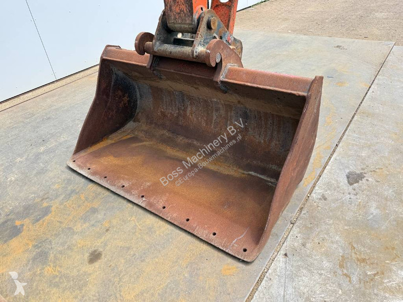 جرافة Hitachi - Hammer Lines / Quick Coupler