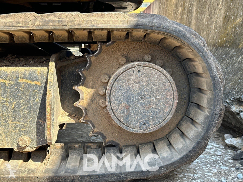 جرافة Komatsu