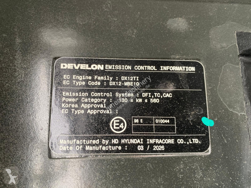 Lopatový nakládač Develon DX360LCA-7M .