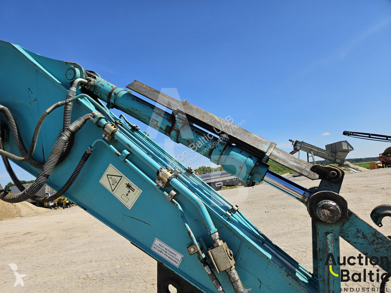 جرافة Kobelco LC10