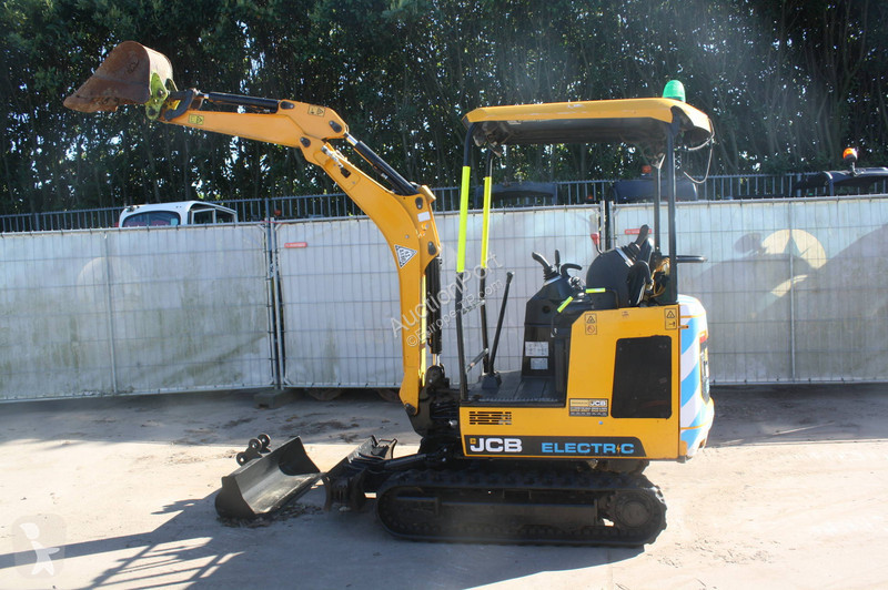 جرافة JCB 19C-1 E