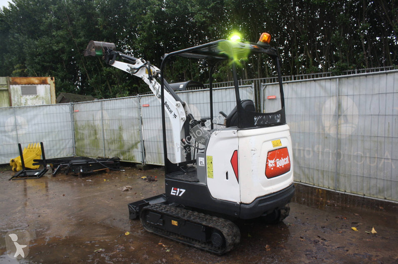 Rýpadlo Bobcat E17