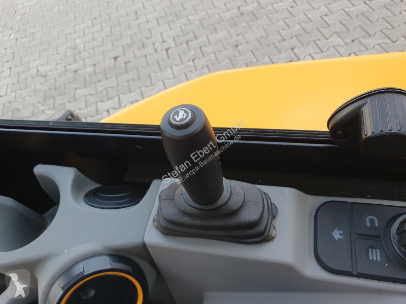 Lopatový nakládač JCB 26C-1 Pro Cab /...