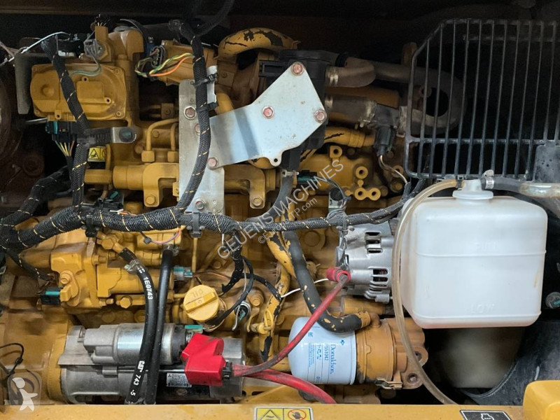 جرافة Caterpillar CR