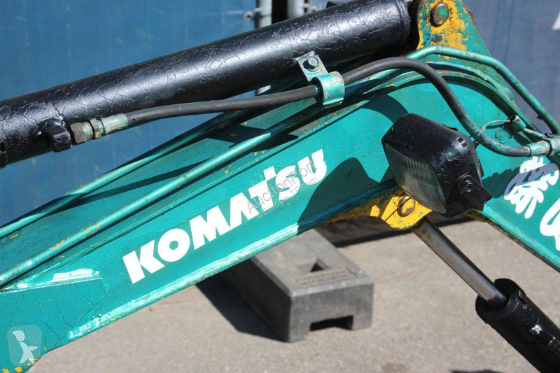 جرافة Komatsu