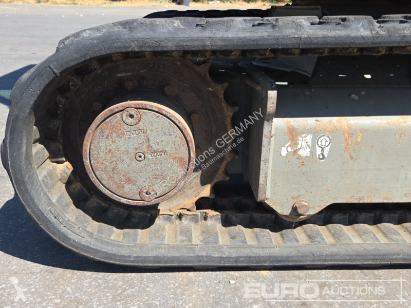 جرافة Volvo ECR25D