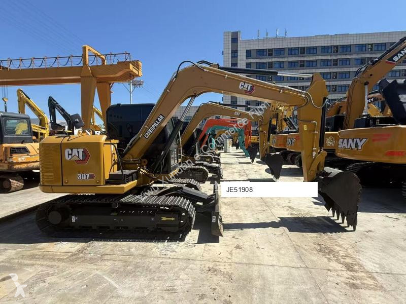 جرافة Caterpillar 307