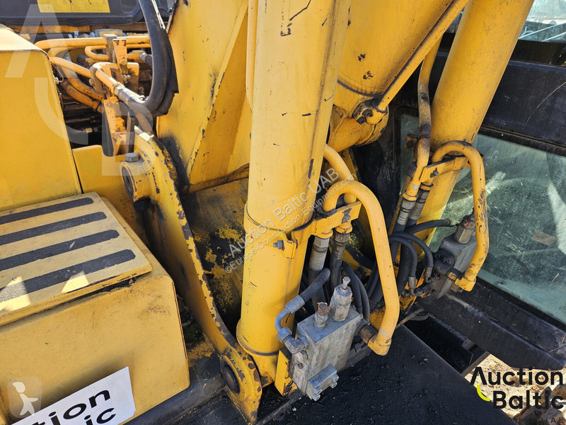 Excavator JCB
