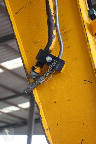 Excavator JCB