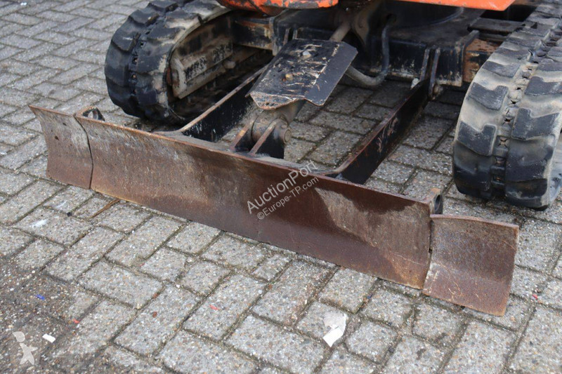 Lopatový nakládač Schaeff TC16