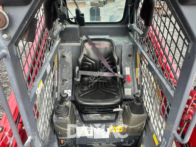 Lopatový nakládač Takeuchi TL6R