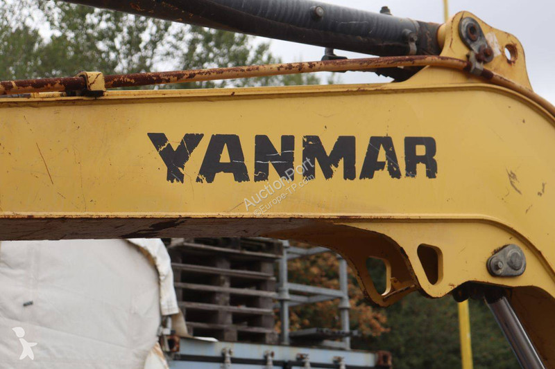جرافة Yanmar ViO57-6B