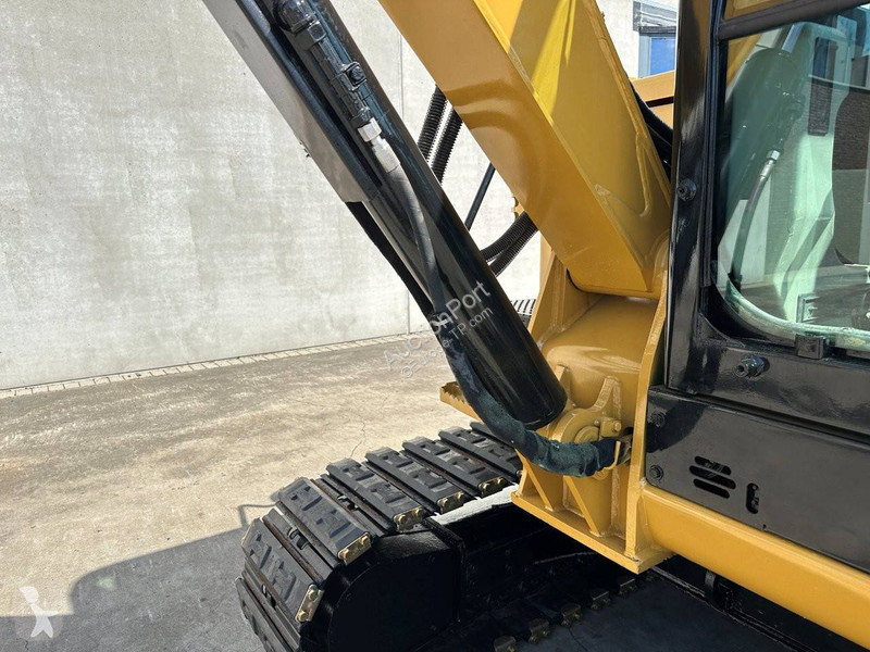 Багер Caterpillar .5E2