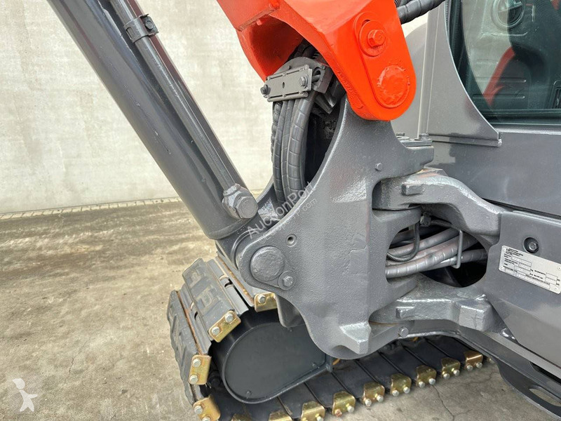 Excavadora Kubota SZ
