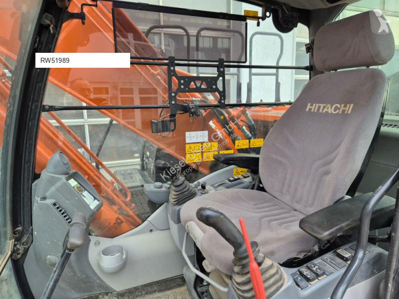 Excavadora Hitachi 6