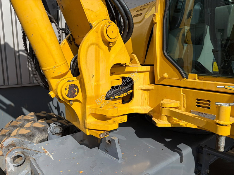 Pelle Takeuchi TB295W-1