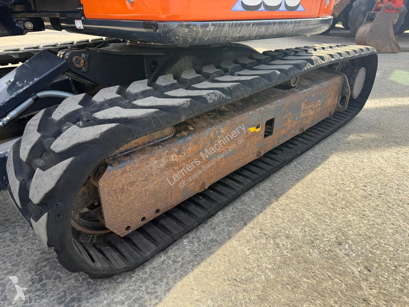 Excavadora Hitachi ZX33U-6 .
