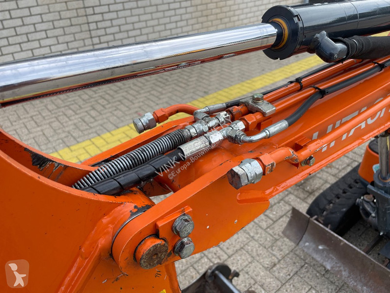 Багер Hitachi ZX 10 U-6