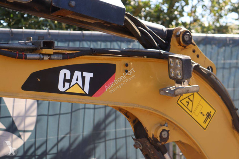Excavadora Caterpillar
