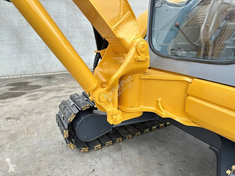 Екскаватор Komatsu