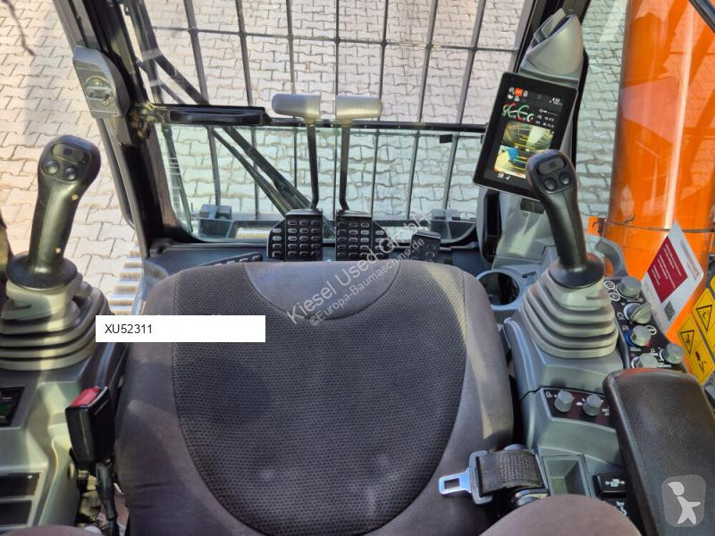 Экскаватор Hitachi