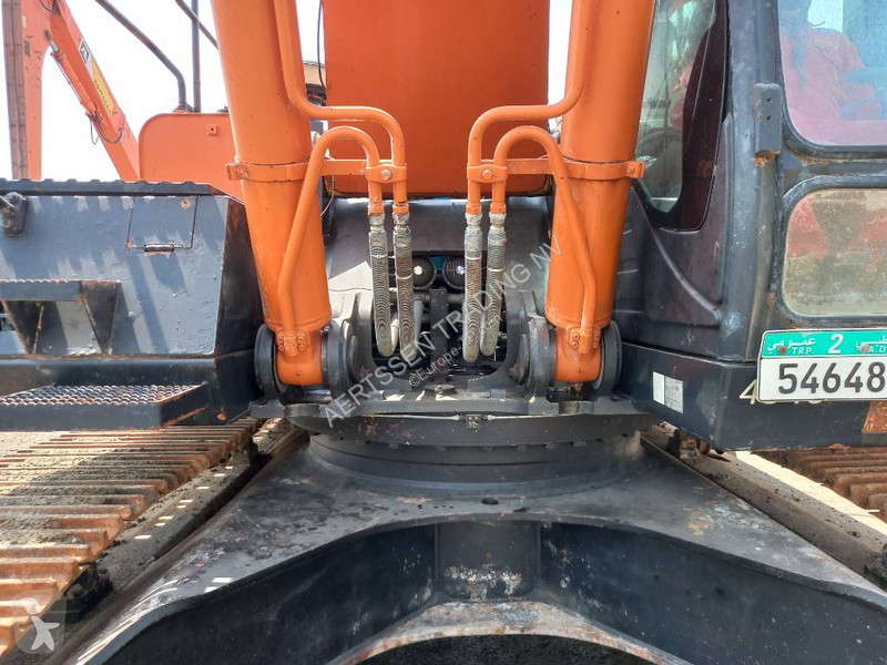 Graafmachine Hitachi 5G (EXW - Abu Dhabi)