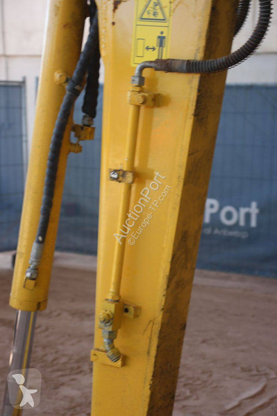Excavadora Komatsu 7