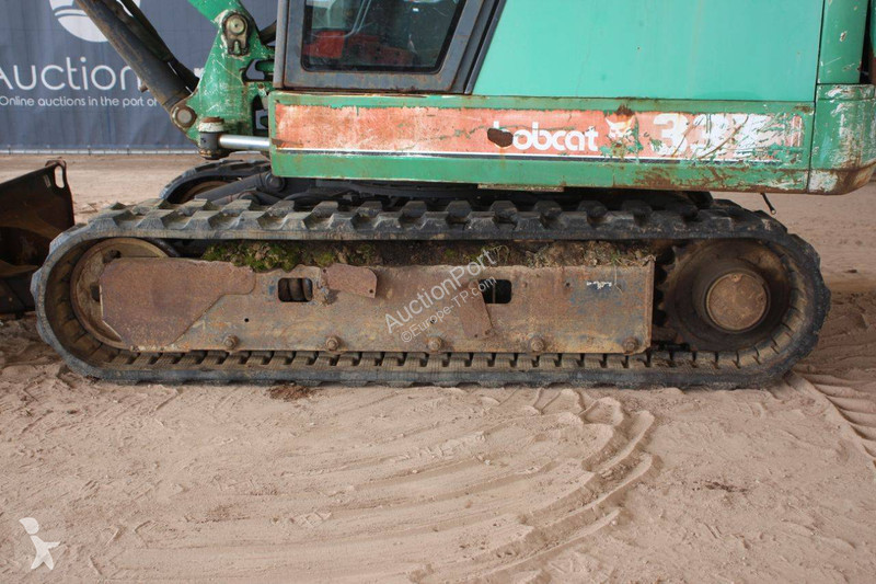 جرافة Bobcat