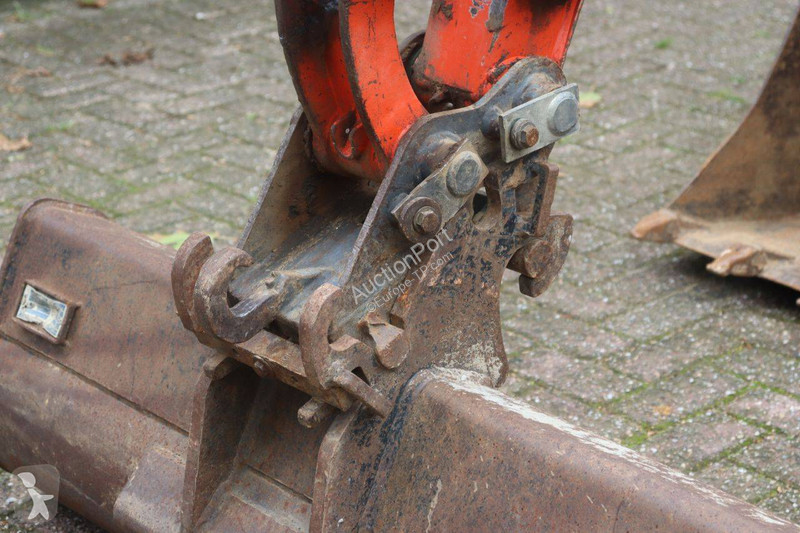 Excavadora Kubota KX030-4