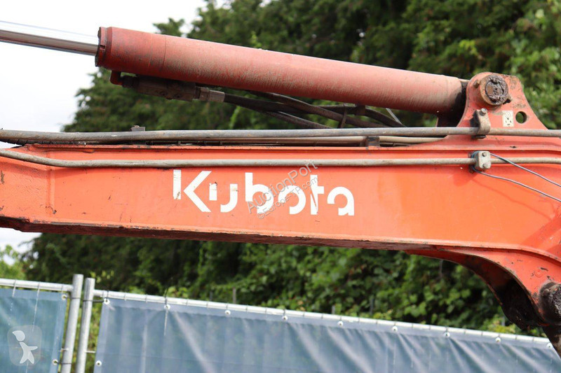 Excavadora Kubota α