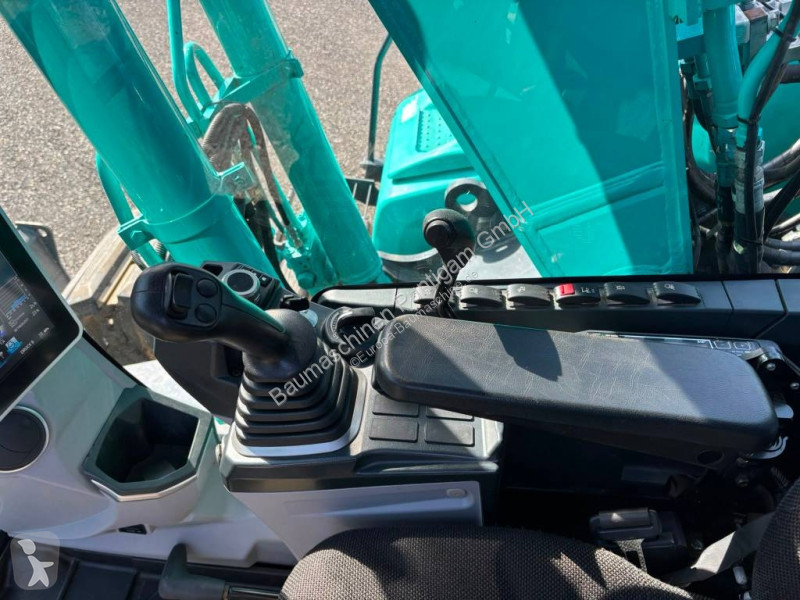 جرافة Kobelco SK 130 LC-11