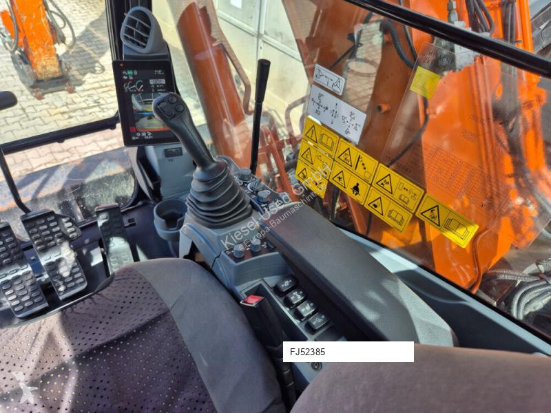 جرافة Hitachi 7