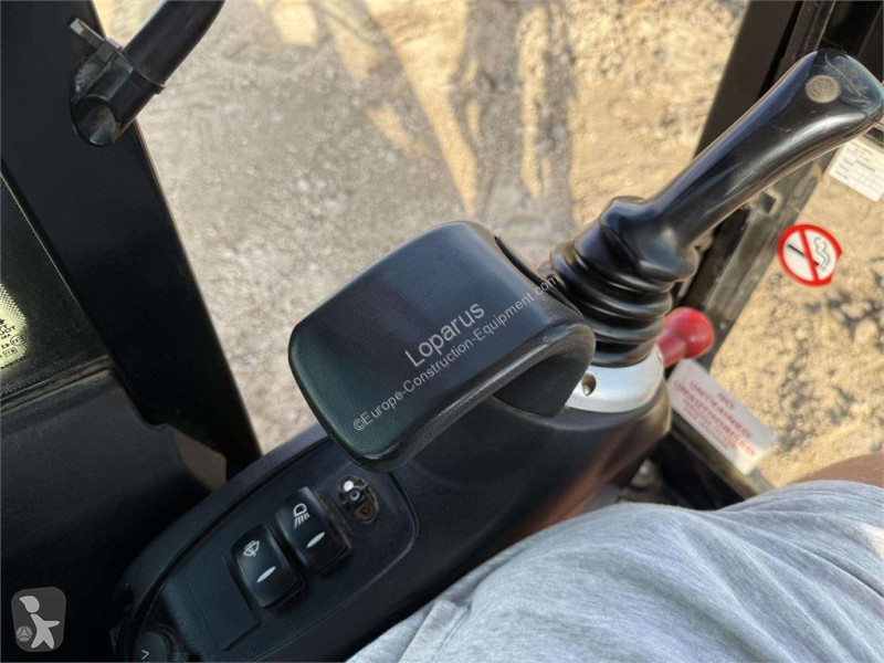 جرافة JCB
