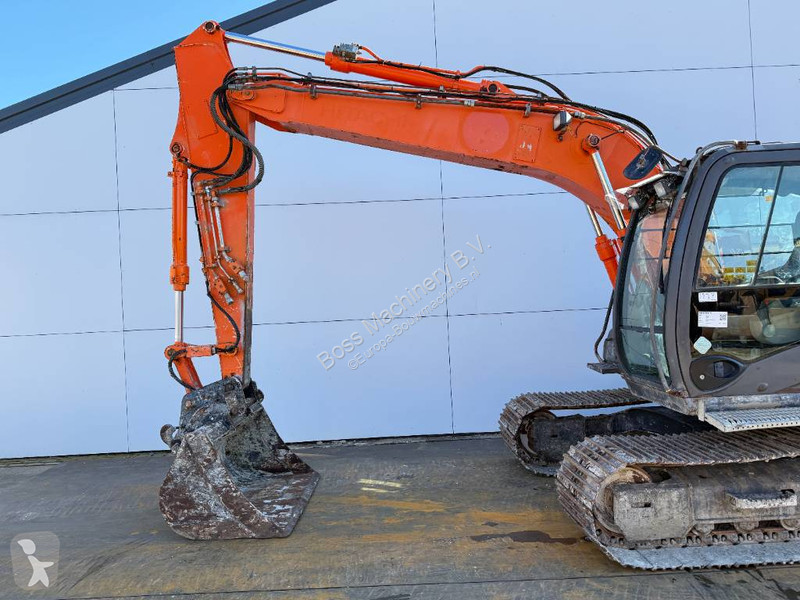 جرافة Hitachi 3 - Hammer Lines / Quick Coupler
