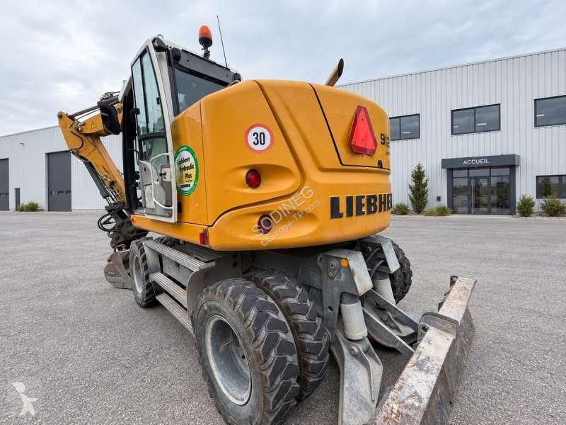 Pelle Liebherr A  COMPACT