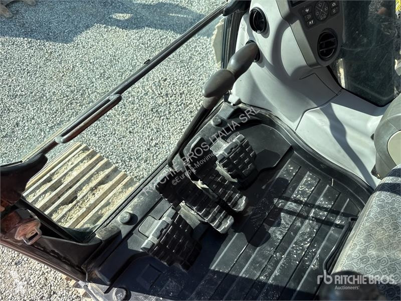 Skovel Case CX300D Tracked Excavator