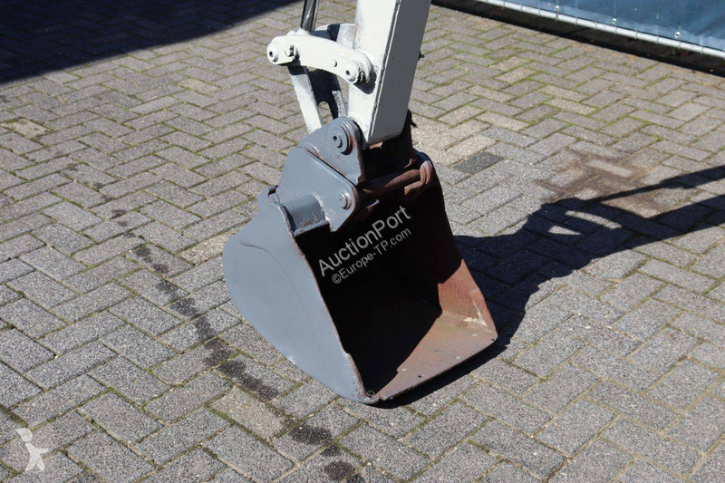 Skovel Takeuchi
