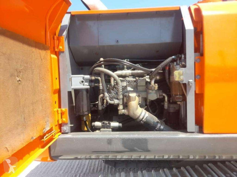 Pelle Hitachi
