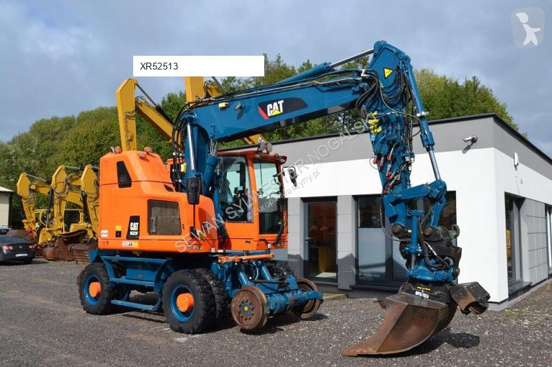 Excavadora Caterpillar M
