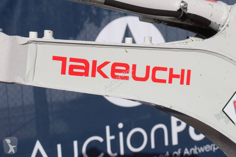 Rýpadlo Takeuchi TB216