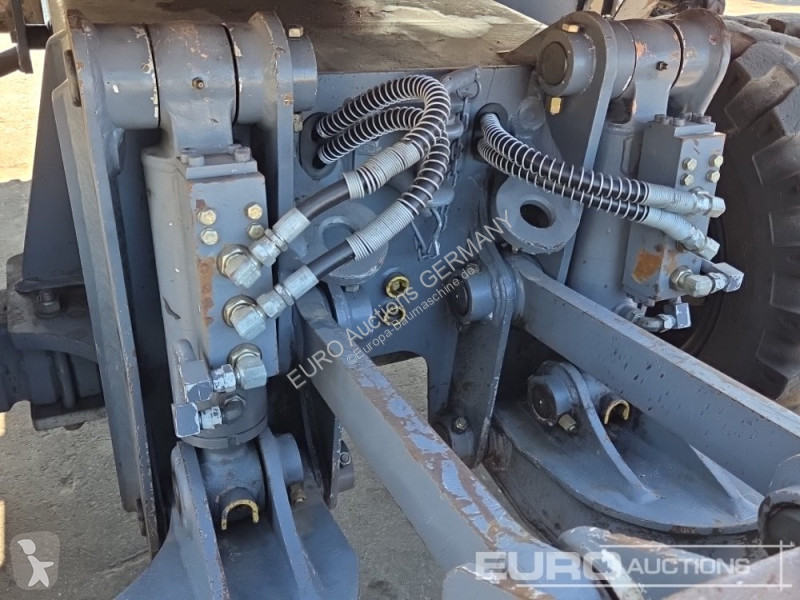Pelle Takeuchi TB295W