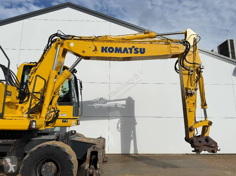 Pelle Komatsu - Triple Boom / Blade / Hammer Lines