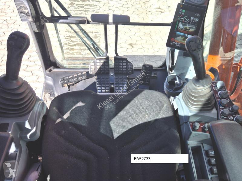جرافة Hitachi 7