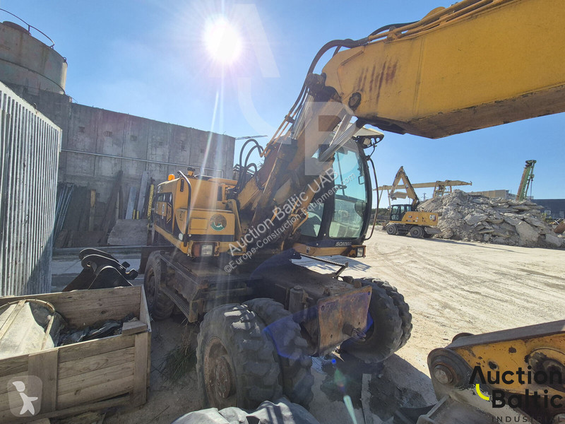 Pelle JCB