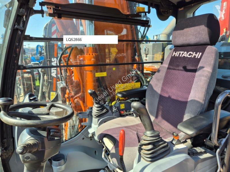 Багер Hitachi