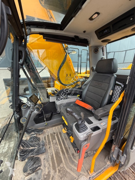 جرافة JCB 220 XL 4F - 220X LC - 220XL - 220X L4F