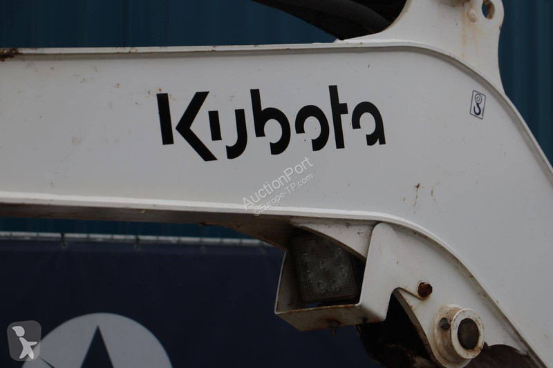 جرافة Kubota