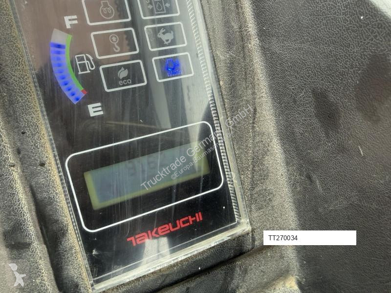 جرافة Takeuchi Powertilt