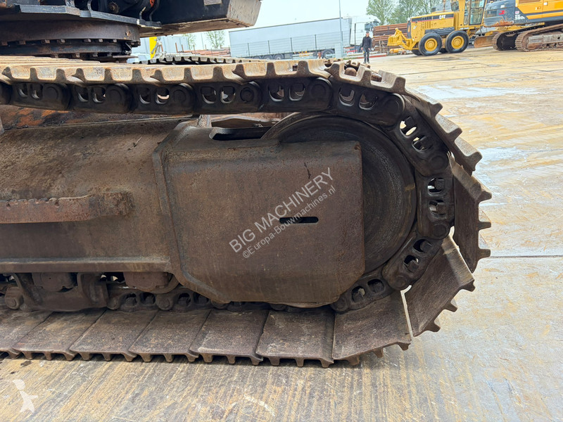 جرافة Hitachi LC-6