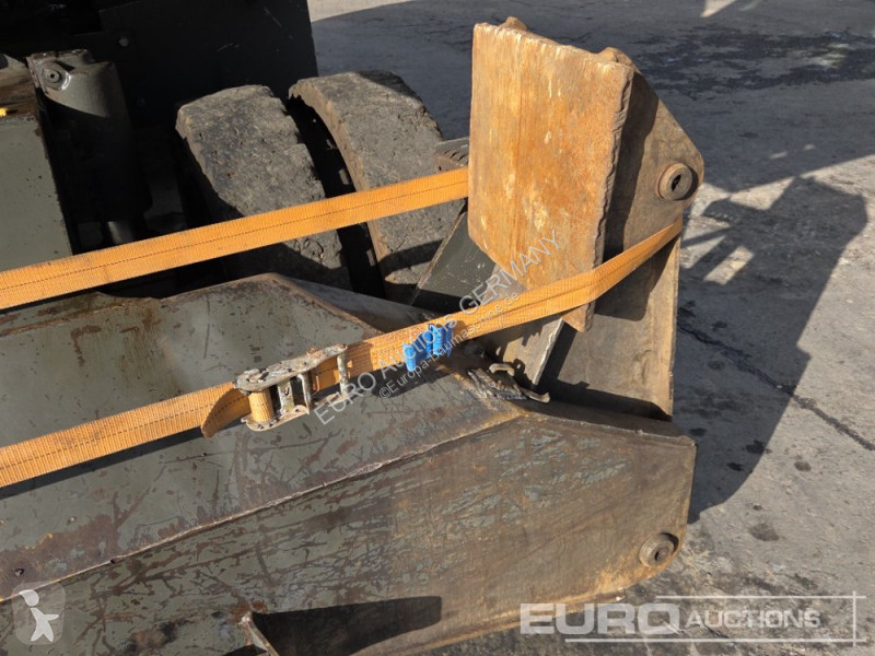 Escavadora Sennebogen M825